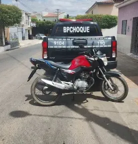 Após ser tomada por assalto, motocicleta é encontrada abandonada em Cajazeiras na manhã dessa quarta-feira (28)